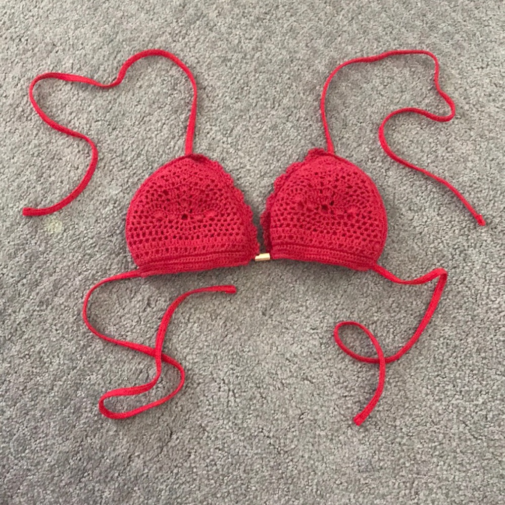 NWOT abercrombie & fitch red crochet bikini top